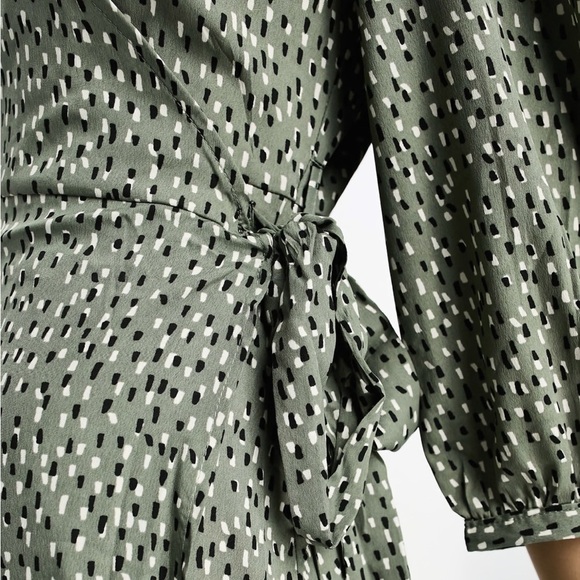 Only Green Ruffled Wrap Midi Dress - Picture 11 of 12